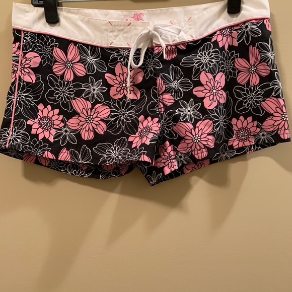 PINK SANDS VINTAGE LOW RISE SHORT SHORTS - SIZE SMALL - Picture 6 of 12